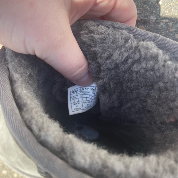 Ugg Classic Short II boots in grey , WORN TWICE - Picture 7 of 9